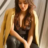 Neha Sharma голая #0021