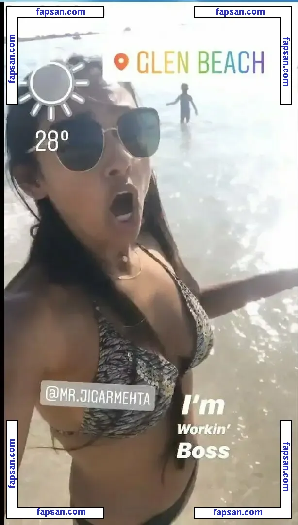 Nelufar Hedayat голая фото #0007 с Онлифанс