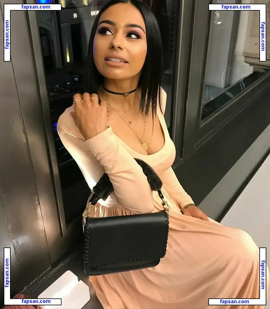 Nelufar Hedayat голая фото #0010 с Онлифанс