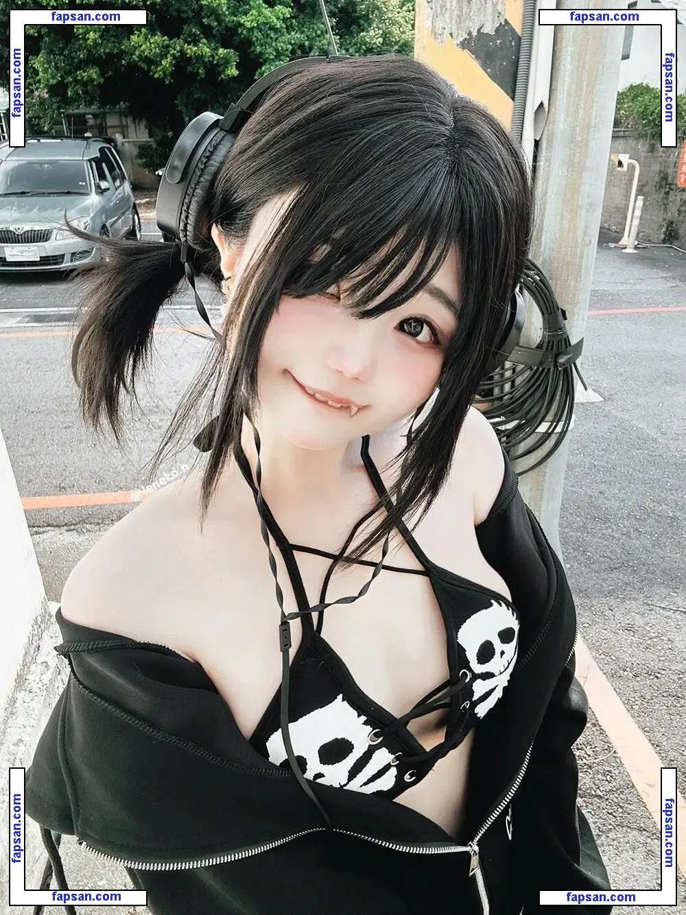 Neneko nude photo #0032 from OnlyFans