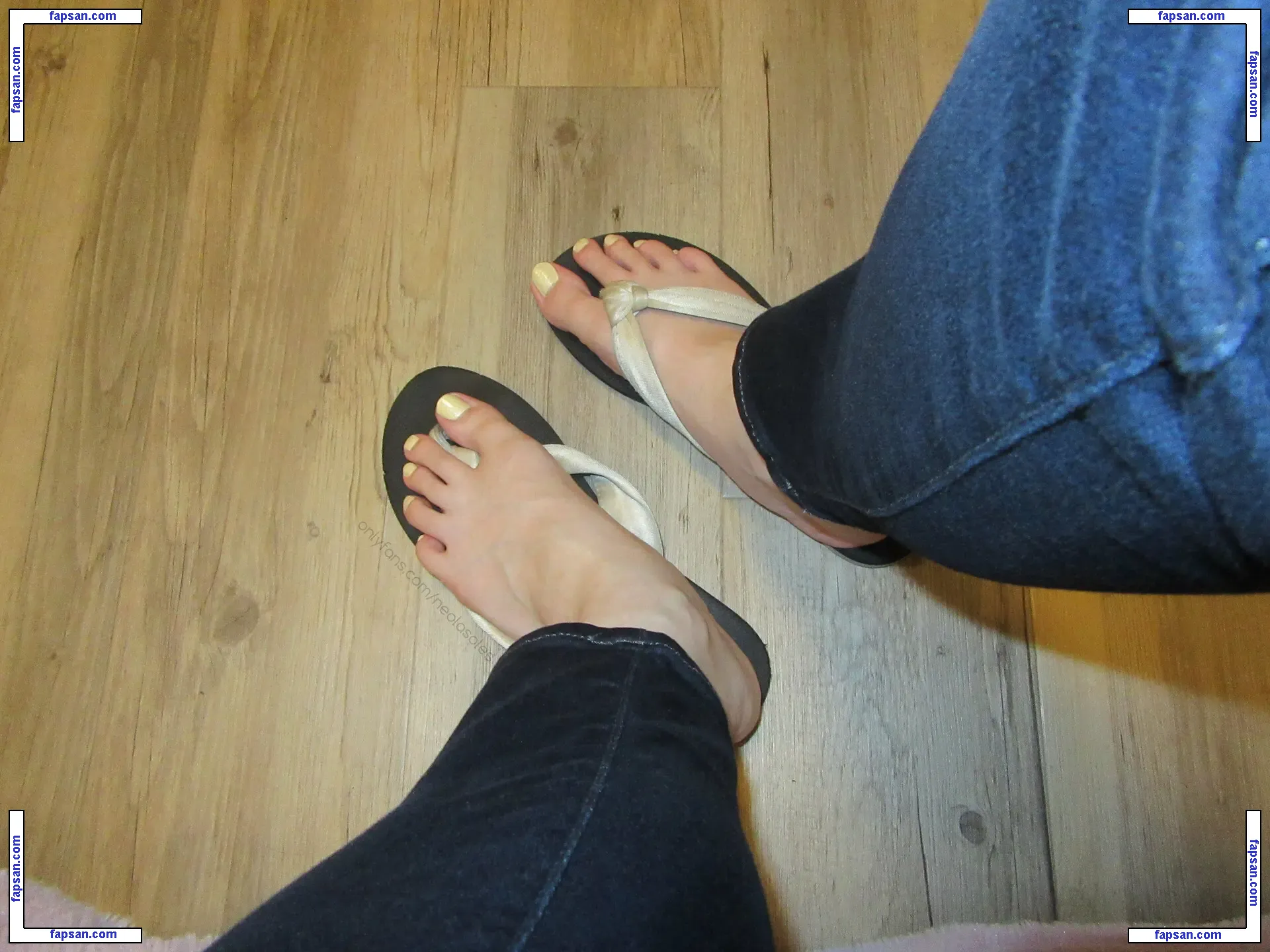 neolasoles голая фото #0039 с Онлифанс