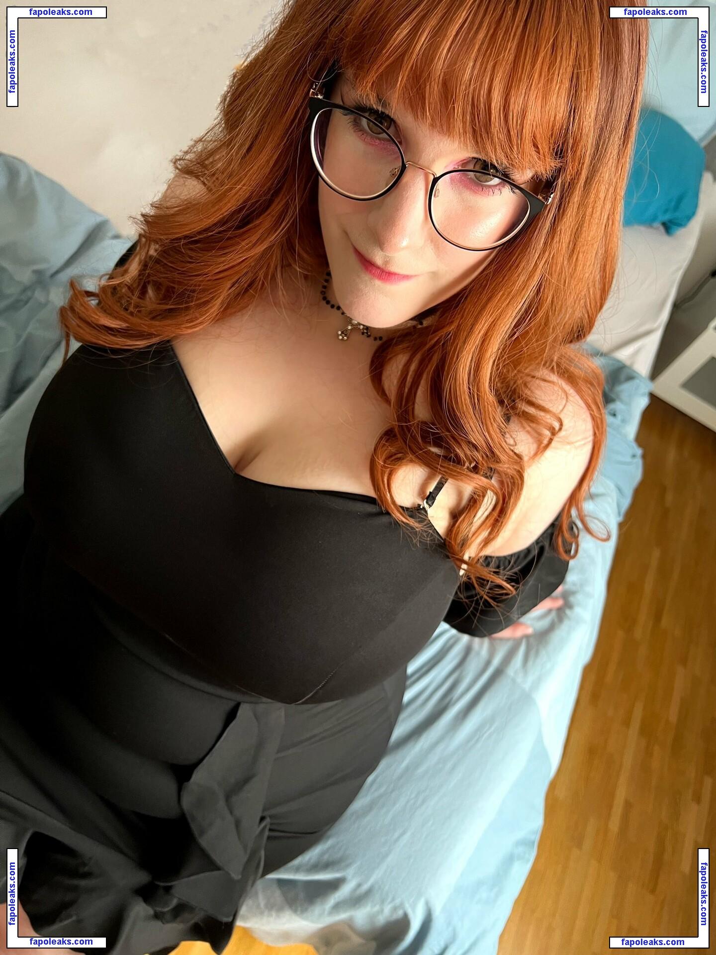 Nerdy Cinnamon / cinnamon.nerd / nerdy_cinnamon nude photo #0003 from OnlyFans