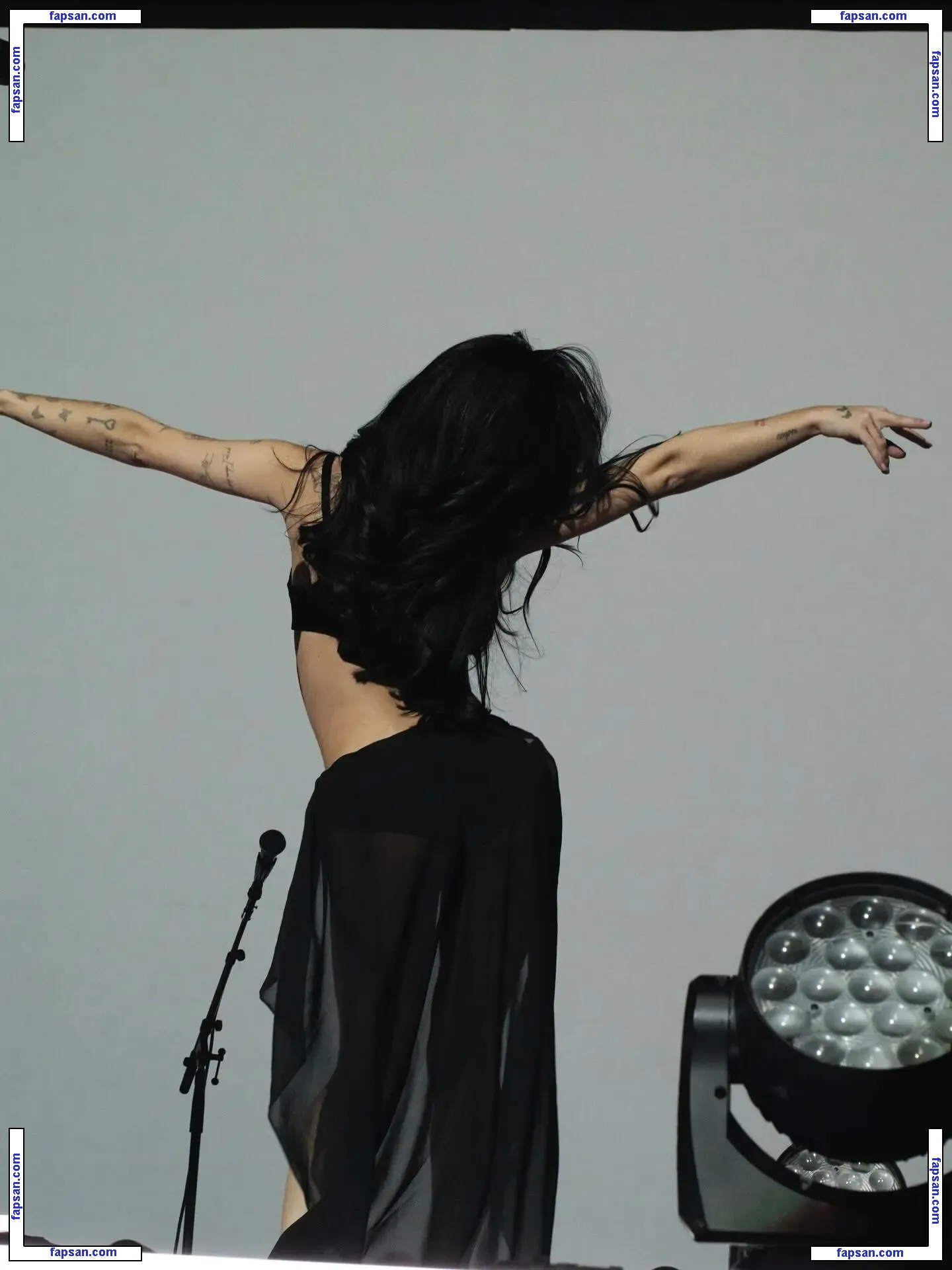 Nessa Barrett голая фото #0224 с Онлифанс