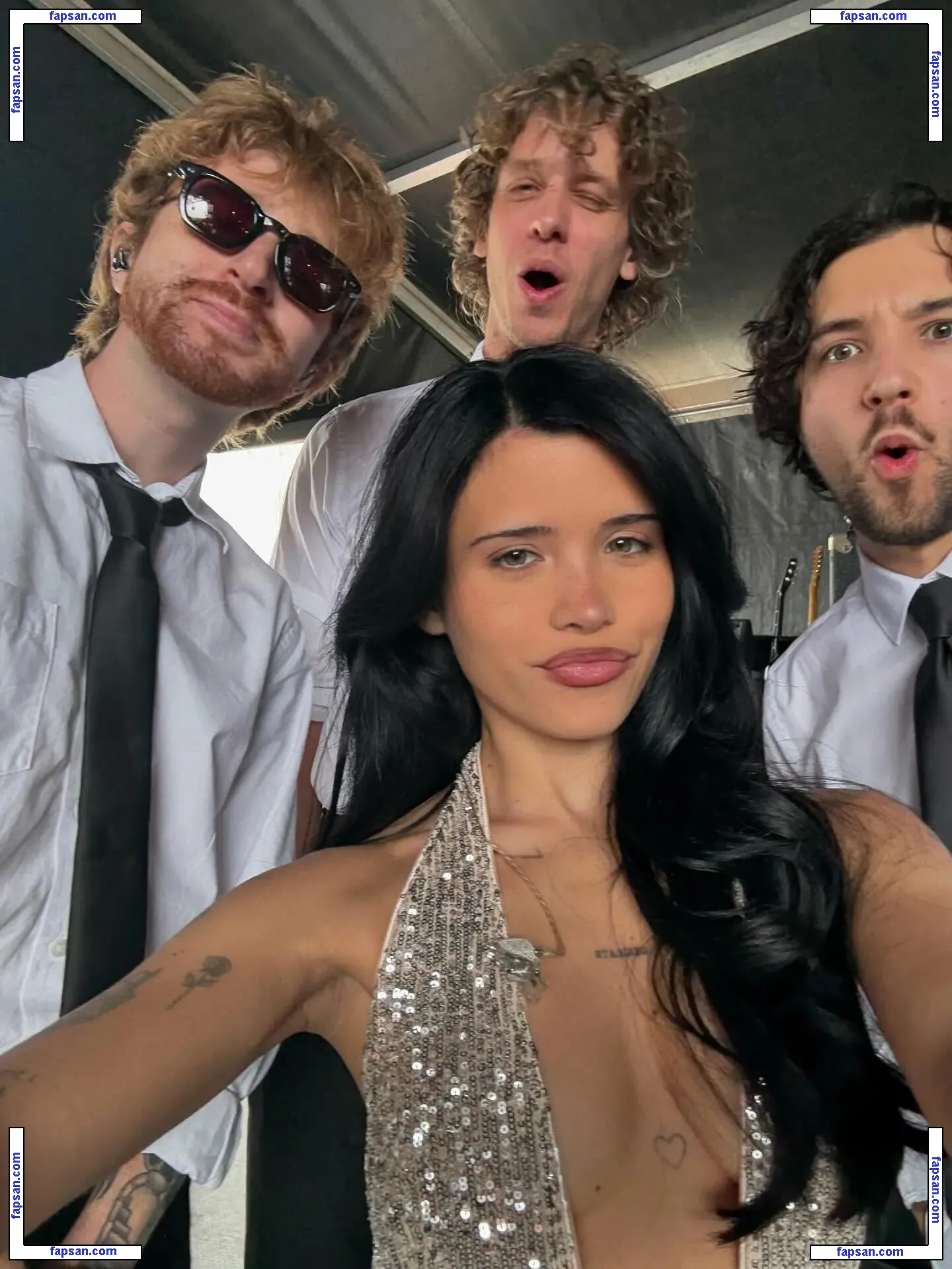 Nessa Barrett голая фото #0230 с Онлифанс