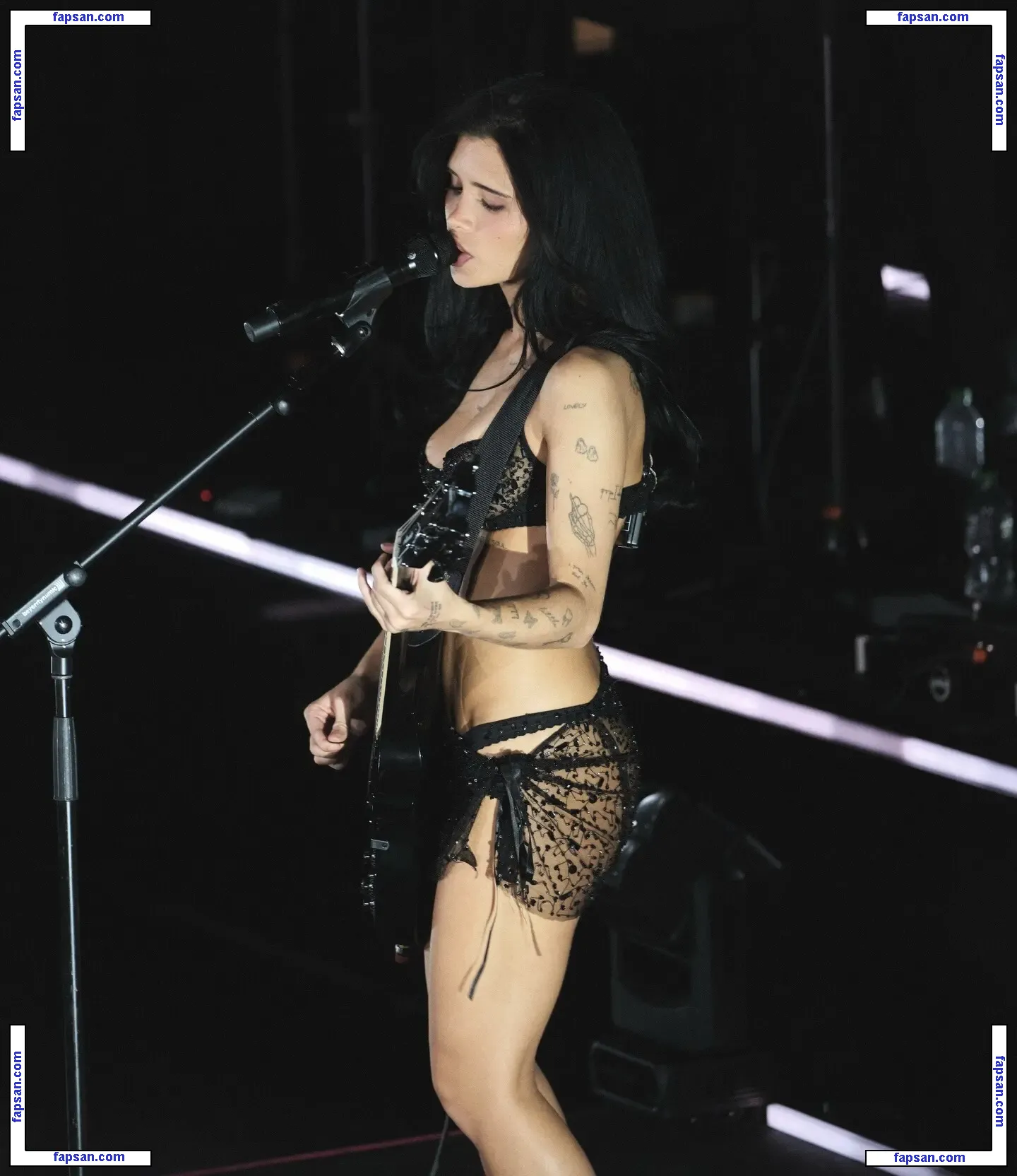 Nessa Barrett голая фото #0277 с Онлифанс