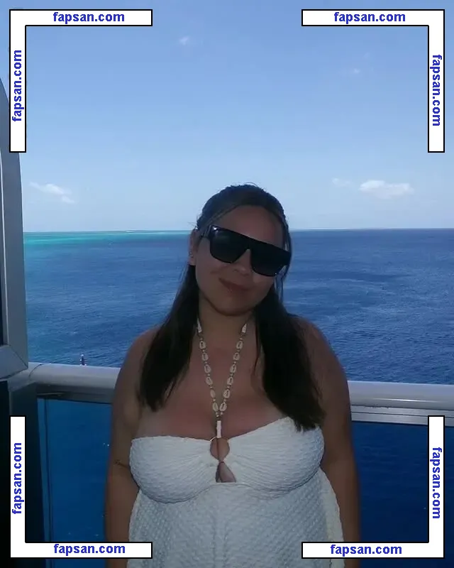 nessabarrett nude photo #0008 from OnlyFans