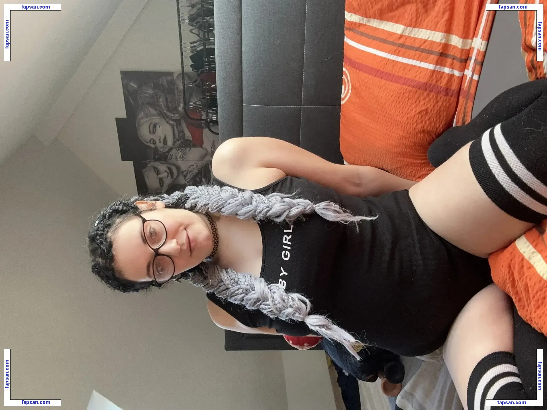 Nessinitro голая фото #0004 с Онлифанс