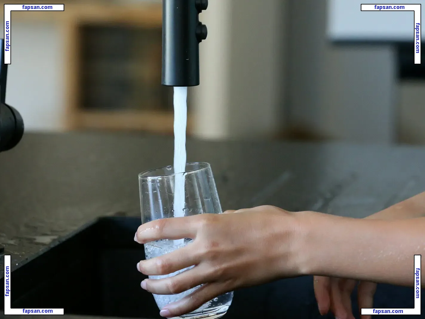 Nevessatt голая фото #0004 с Онлифанс