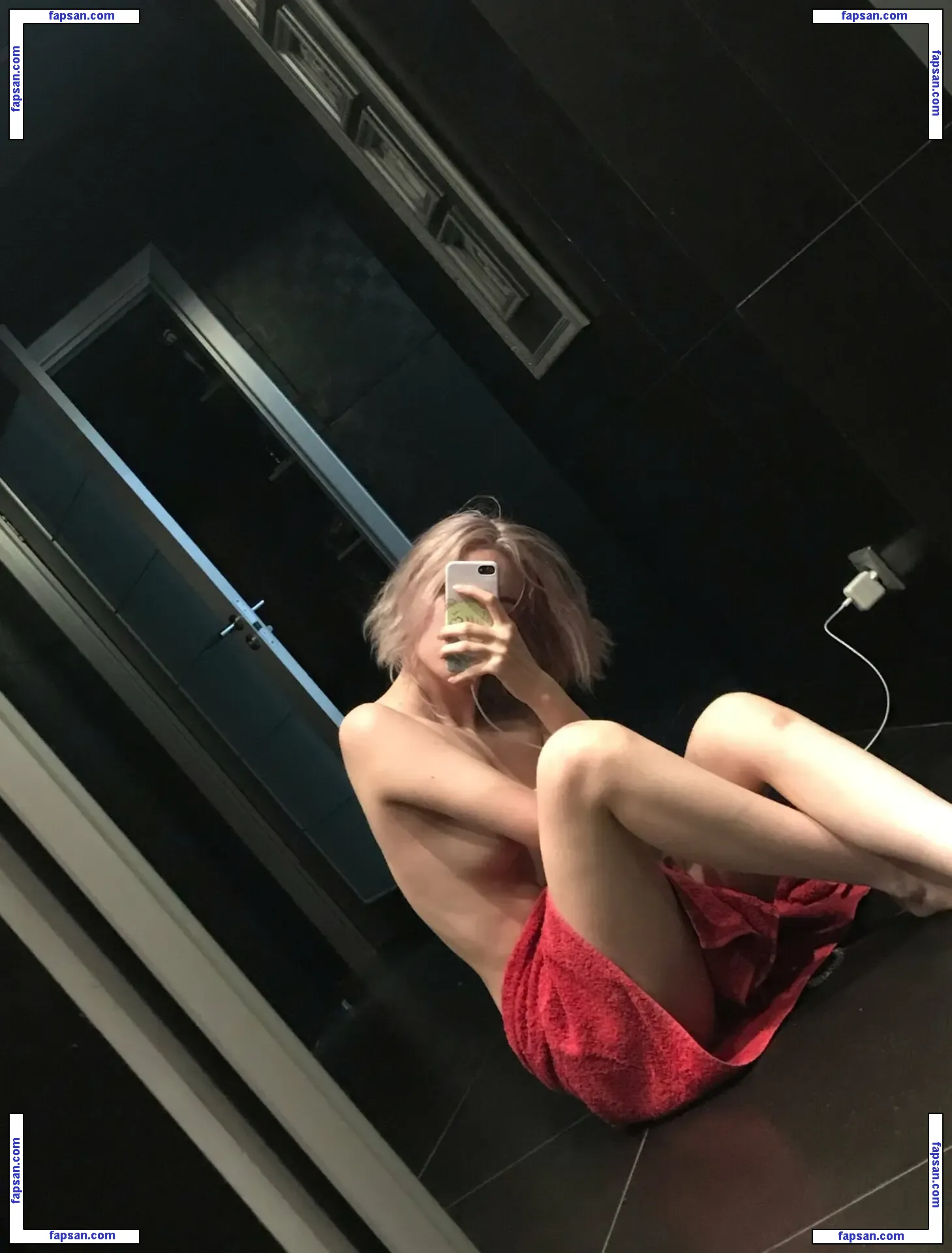 Newfaceinnhell nude photo #0003 from OnlyFans