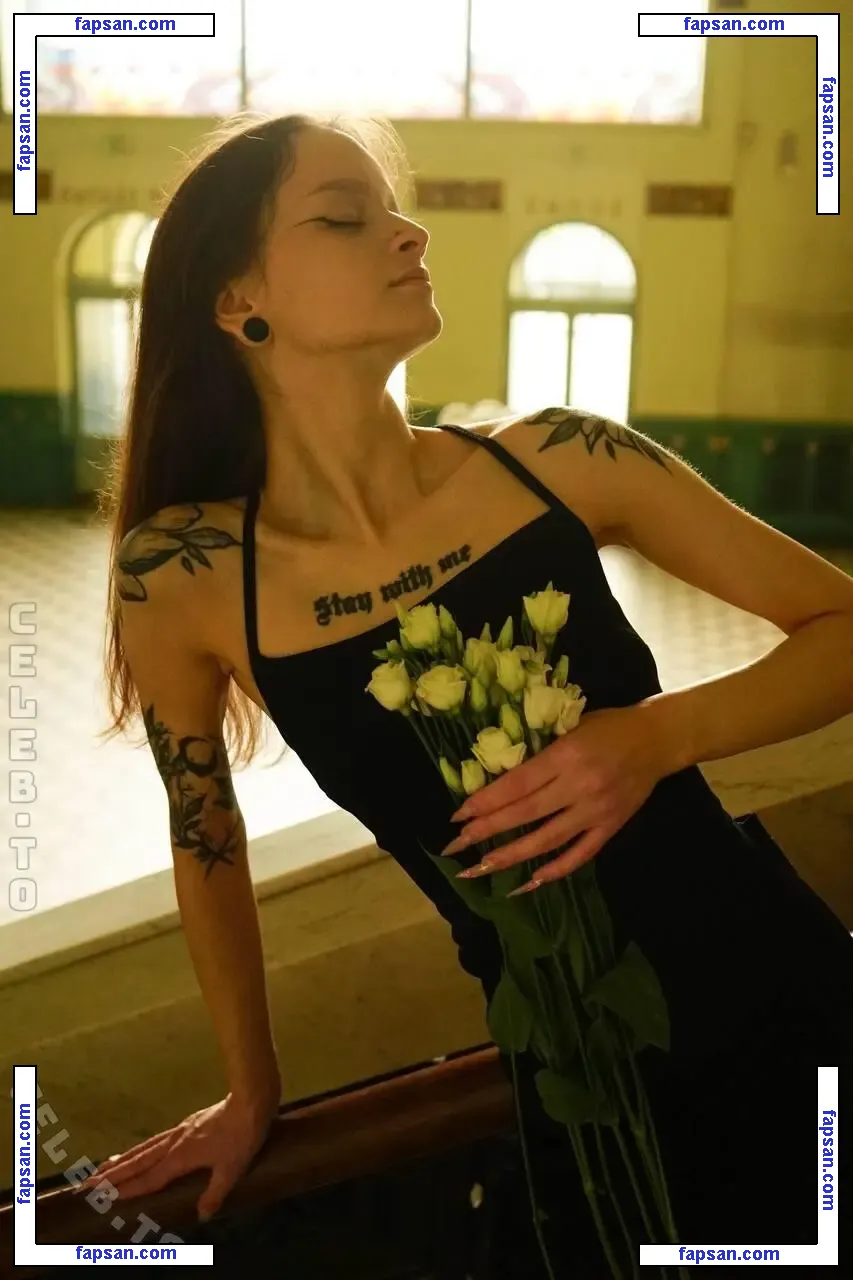 Newproject_ голая фото #0016 с Онлифанс