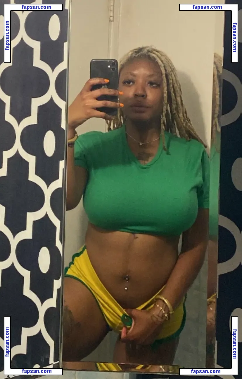 Nia Alexsandra nude photo #0003 from OnlyFans