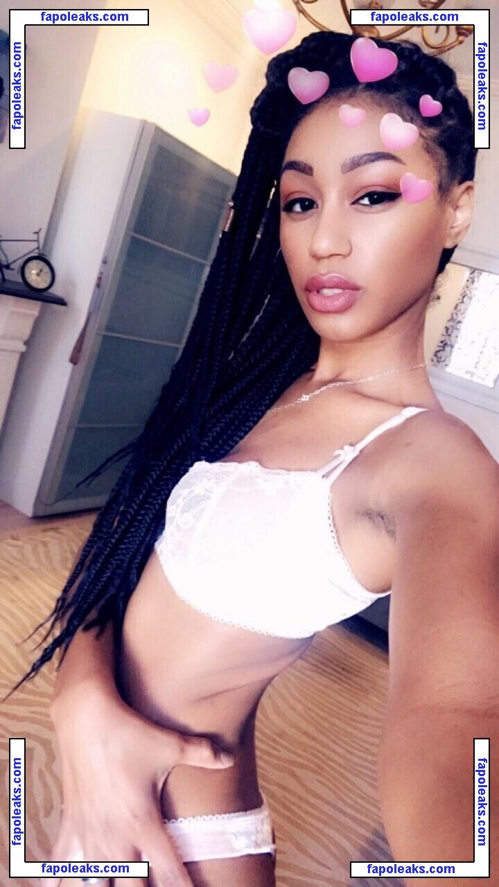 Nia Simone / neyahsimone / ninasiimone nude photo #0020 from OnlyFans