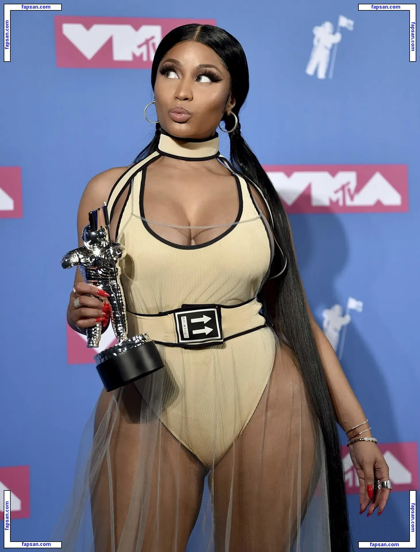 Nicki Minaj голая фото #1717 с Онлифанс