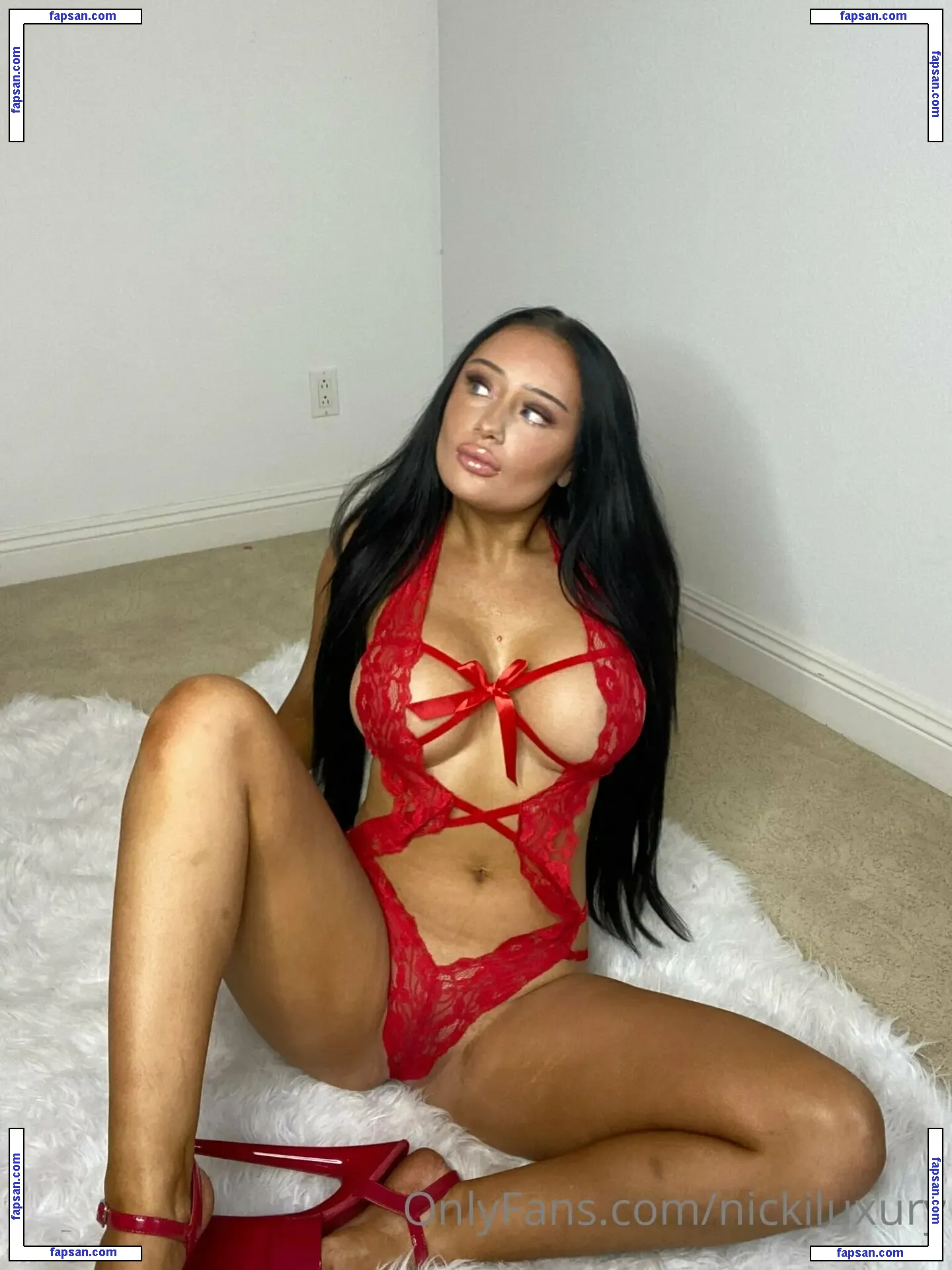 nickiluxury nude photo #0003 from OnlyFans