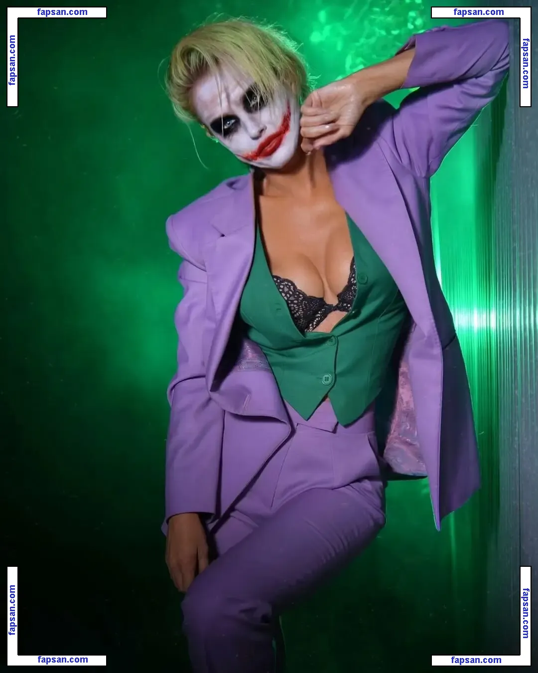 Nicky Whelan nude photo #0621 from OnlyFans