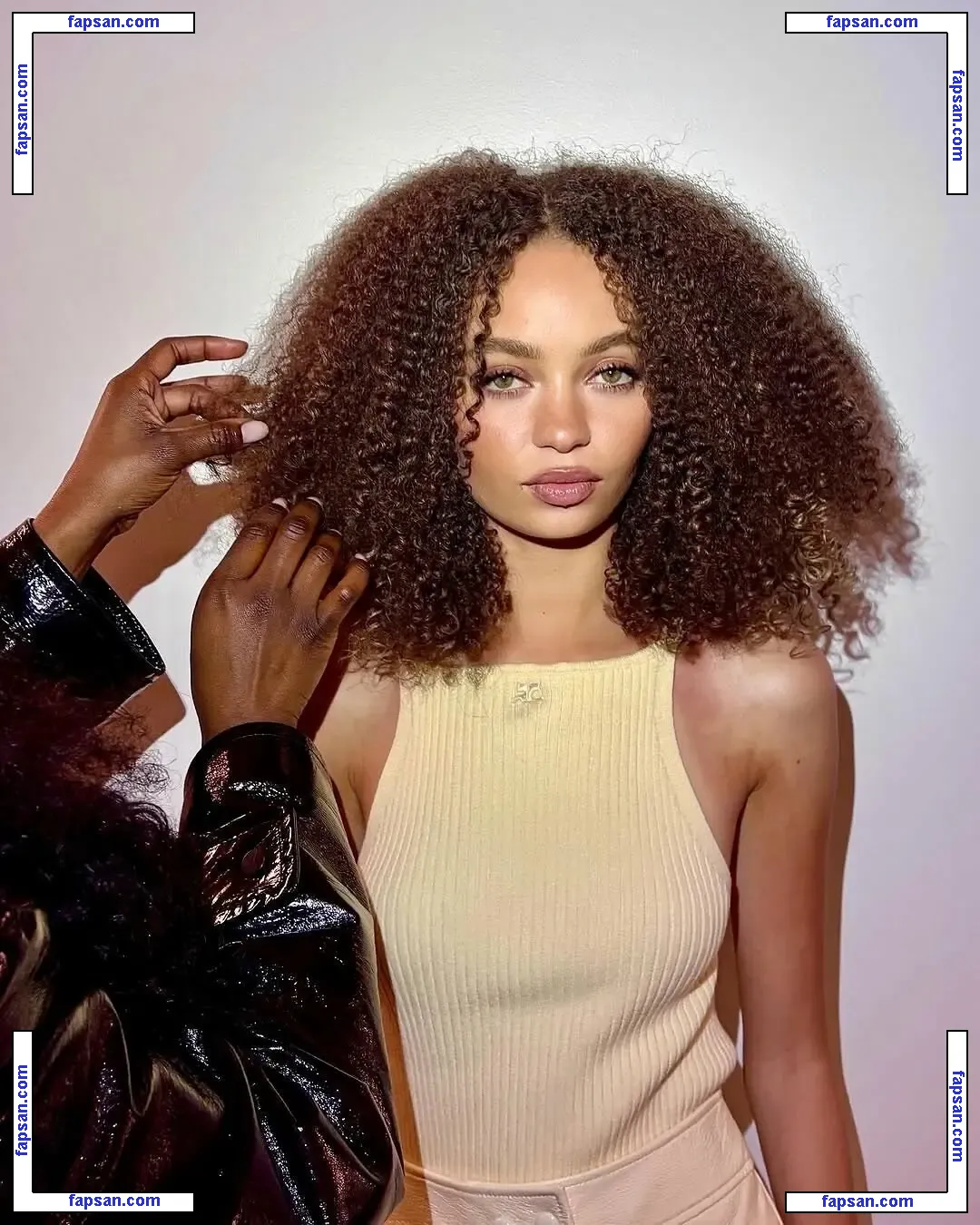 Nico Parker голая фото #0031 с Онлифанс