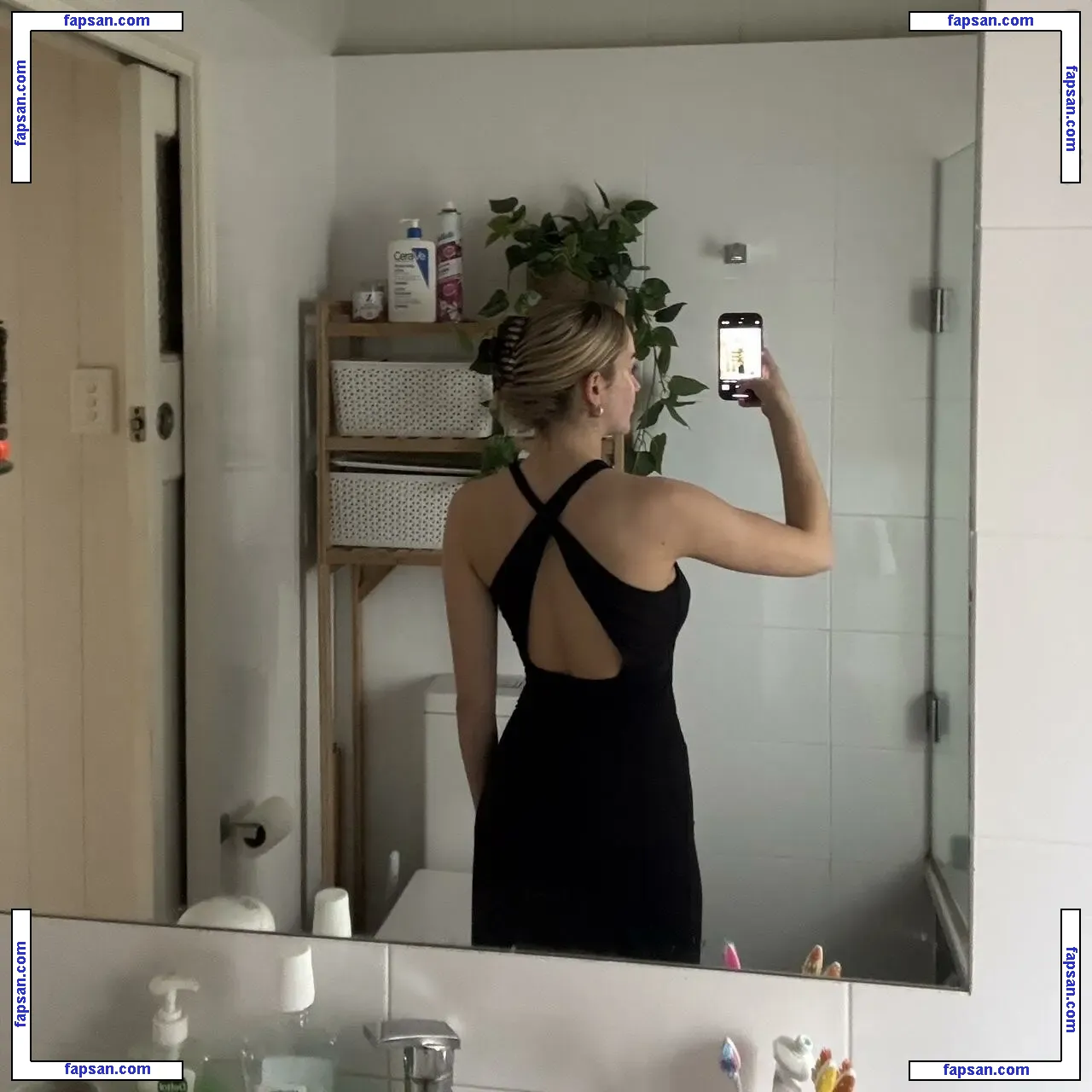 Nicola Crisa nude photo #0033 from OnlyFans