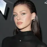 Nicola Peltz голая #0509