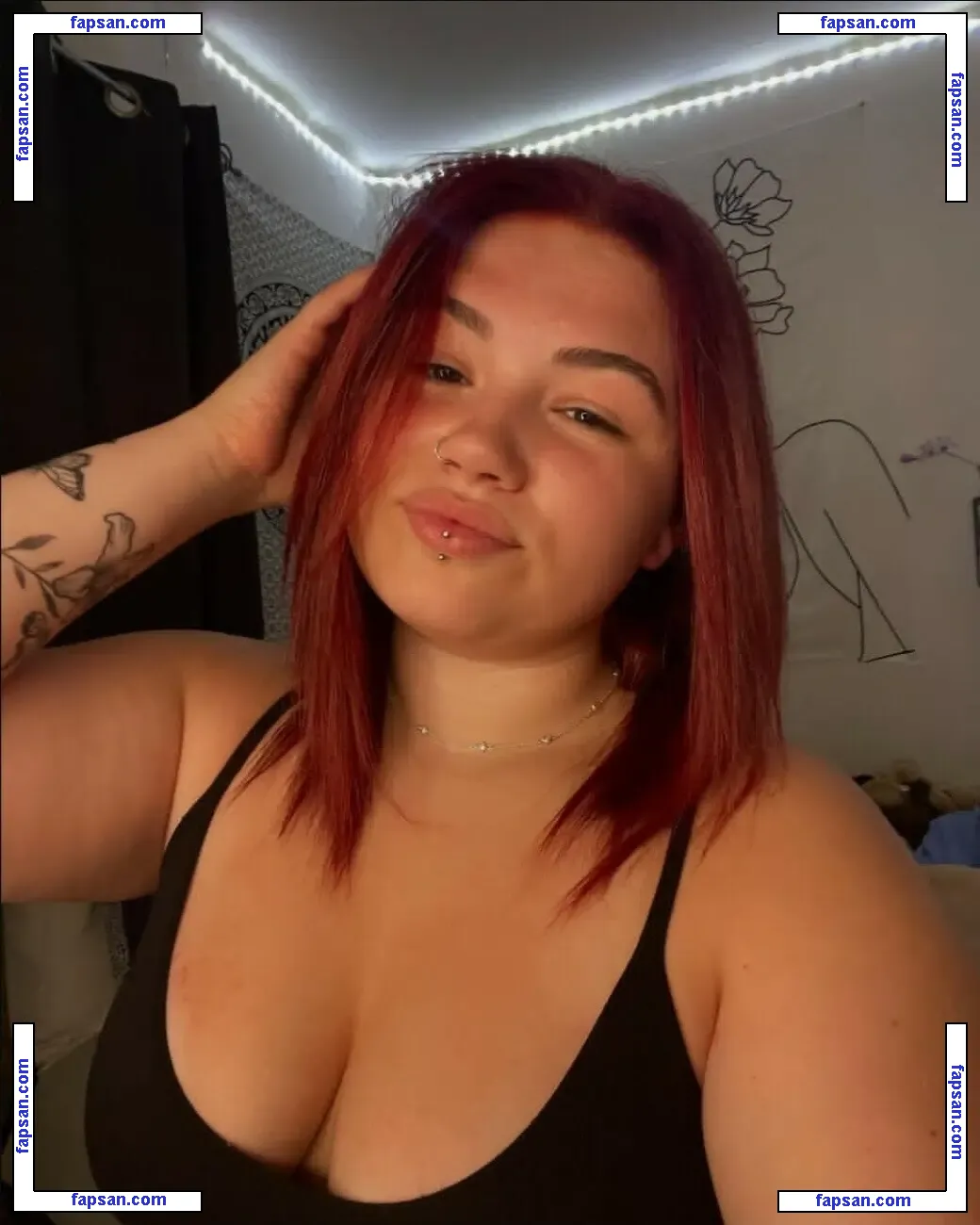 Nicole Dyer nude photo #0021 from OnlyFans