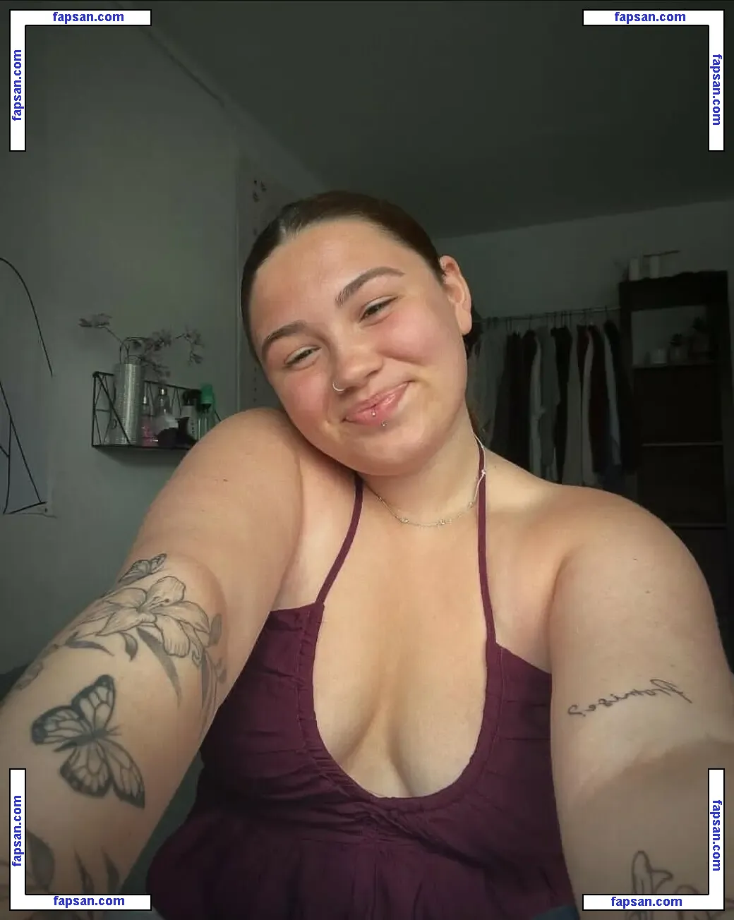 Nicole Dyer nude photo #0025 from OnlyFans