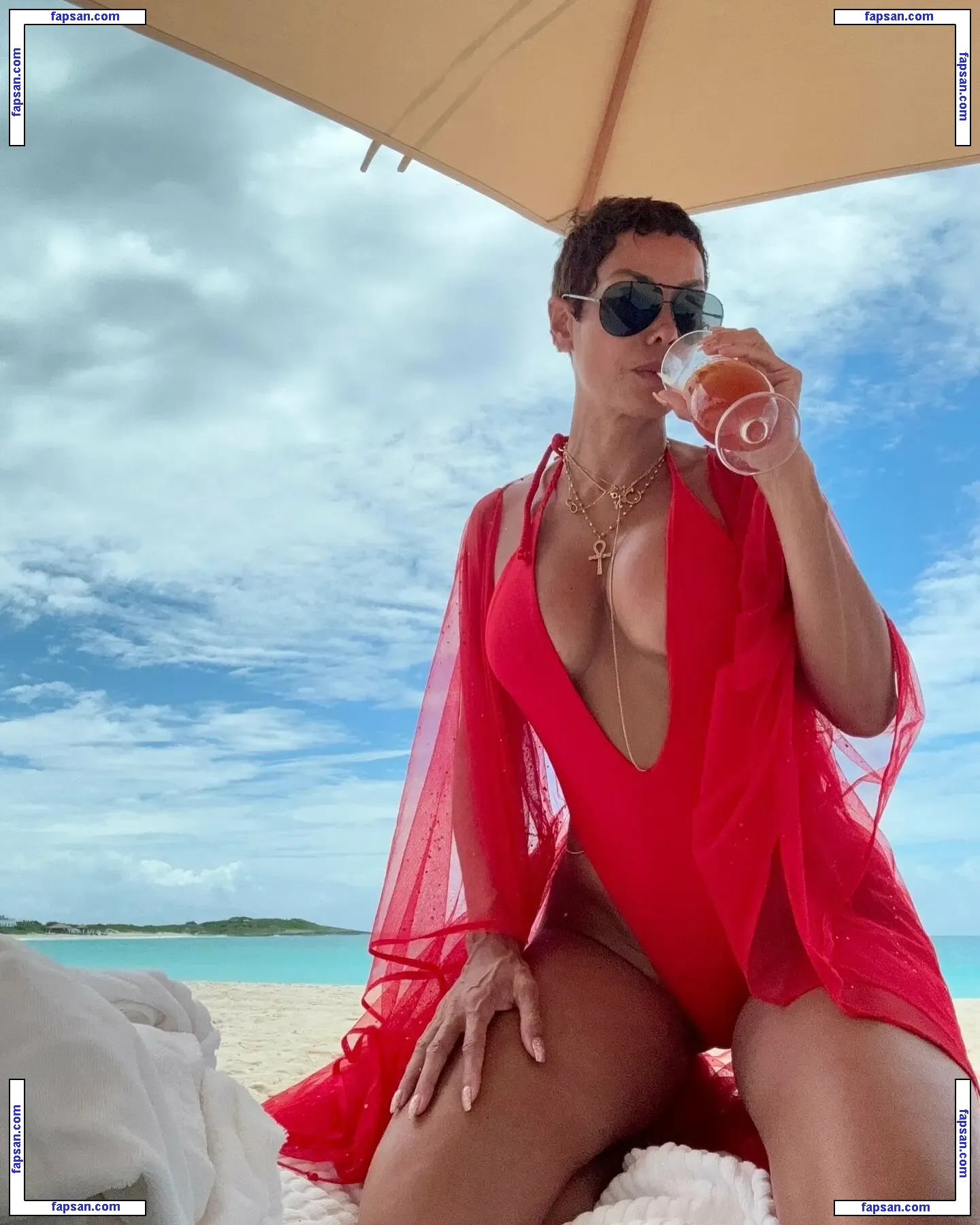 Nicole Mitchell голая фото #0017 с Онлифанс