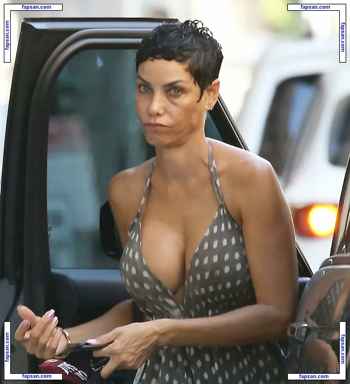 Nicole Mitchell голая фото #0018 с Онлифанс