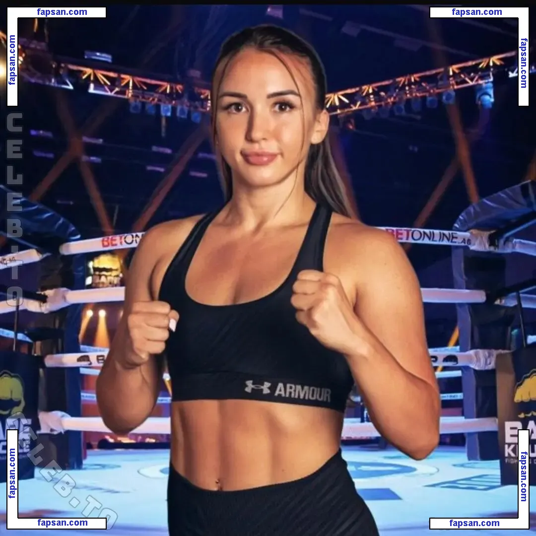 Nicole Schafer nude photo #0003 from OnlyFans