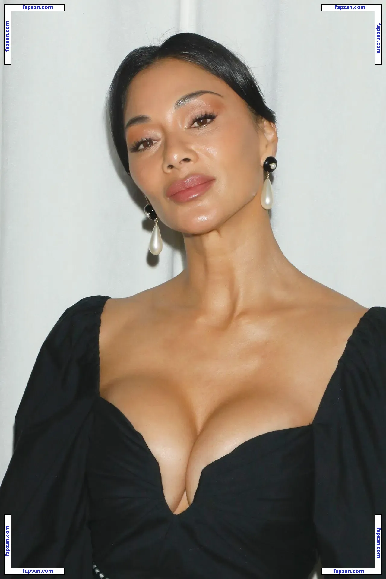 Nicole Scherzinger nude photo #5815 from OnlyFans