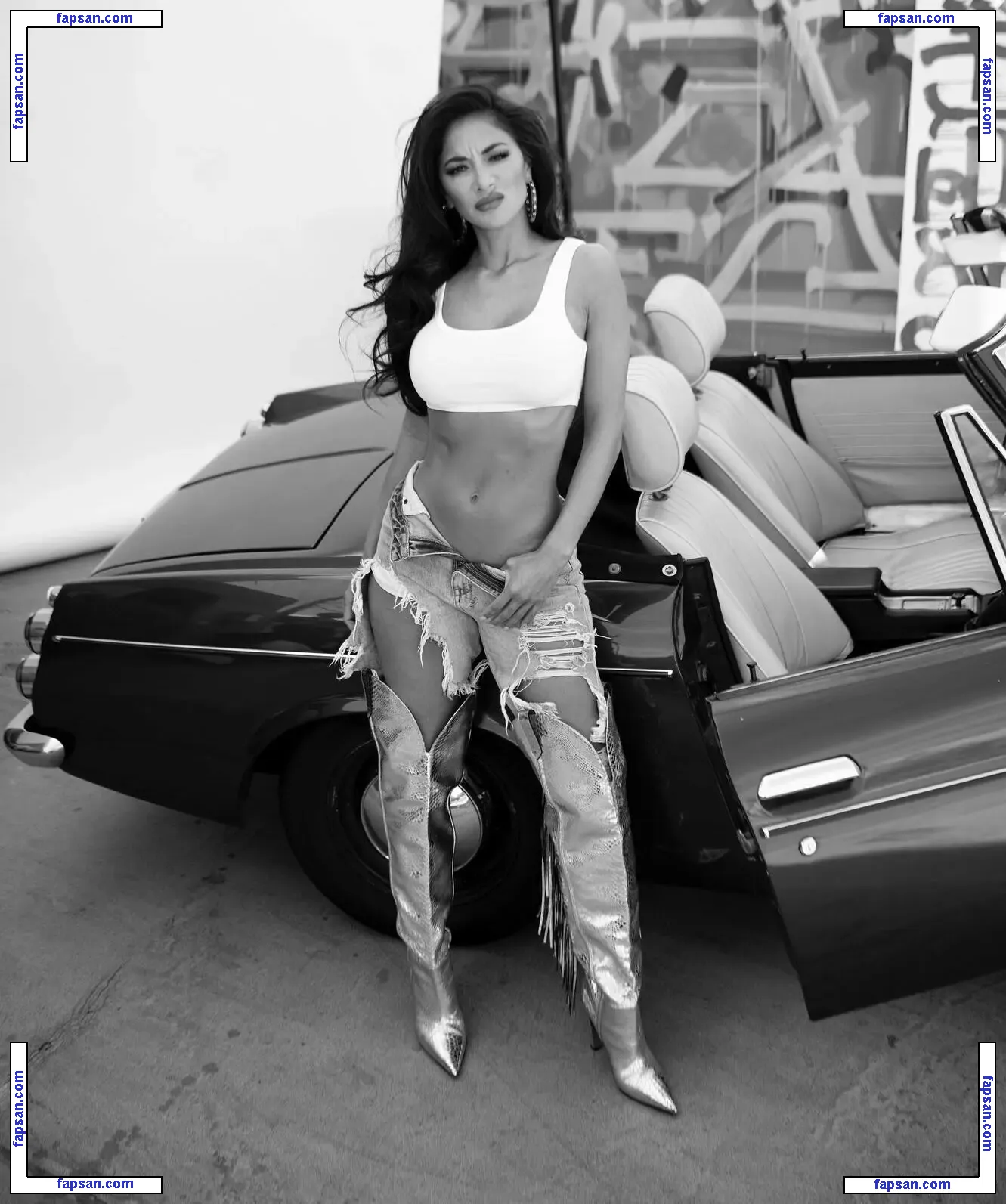 Nicole Scherzinger nude photo #5936 from OnlyFans