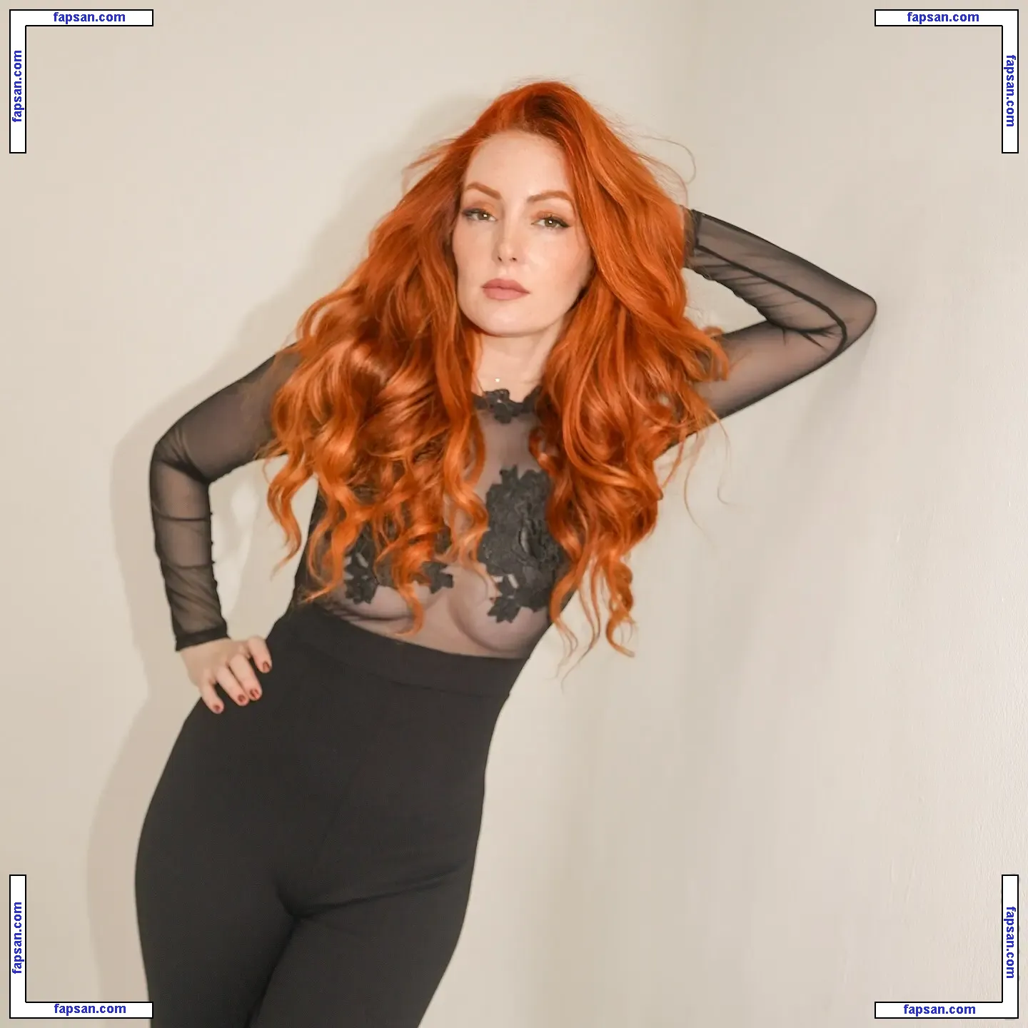 Nicole Simone голая фото #0052 с Онлифанс