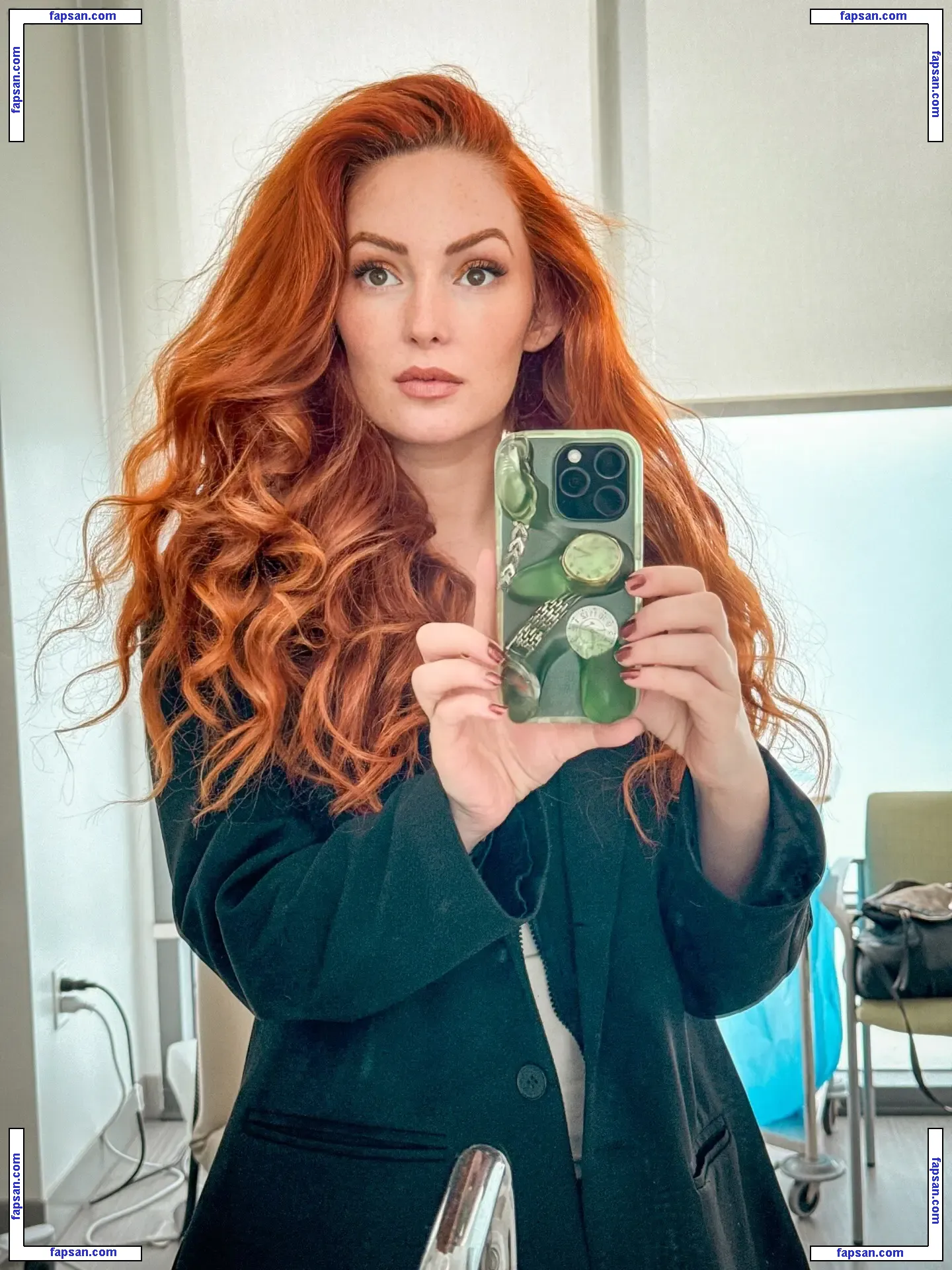 Nicole Simone голая фото #0054 с Онлифанс