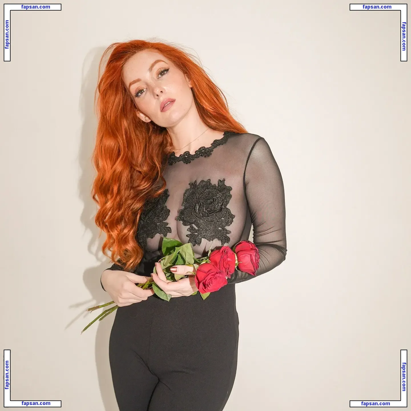 Nicole Simone голая фото #0056 с Онлифанс