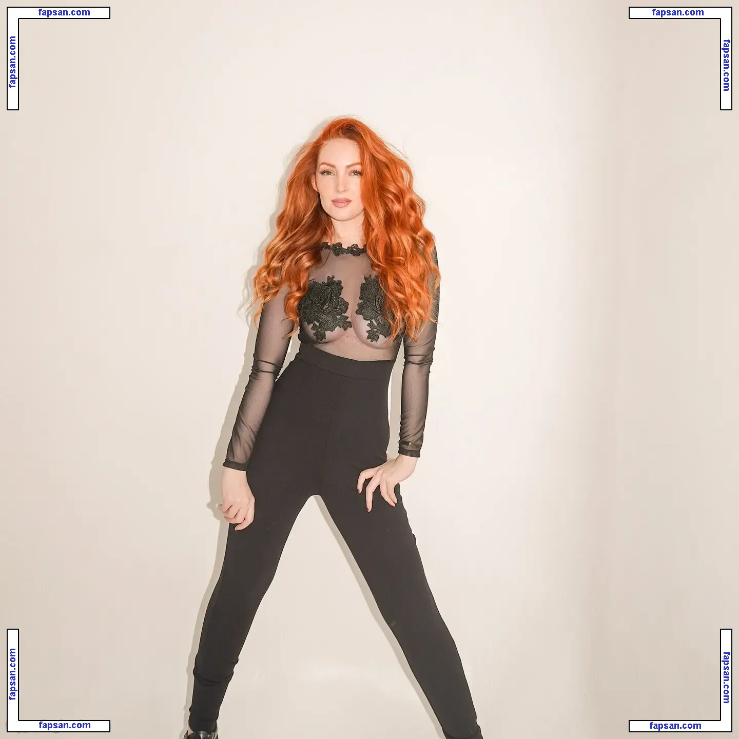 Nicole Simone голая фото #0060 с Онлифанс