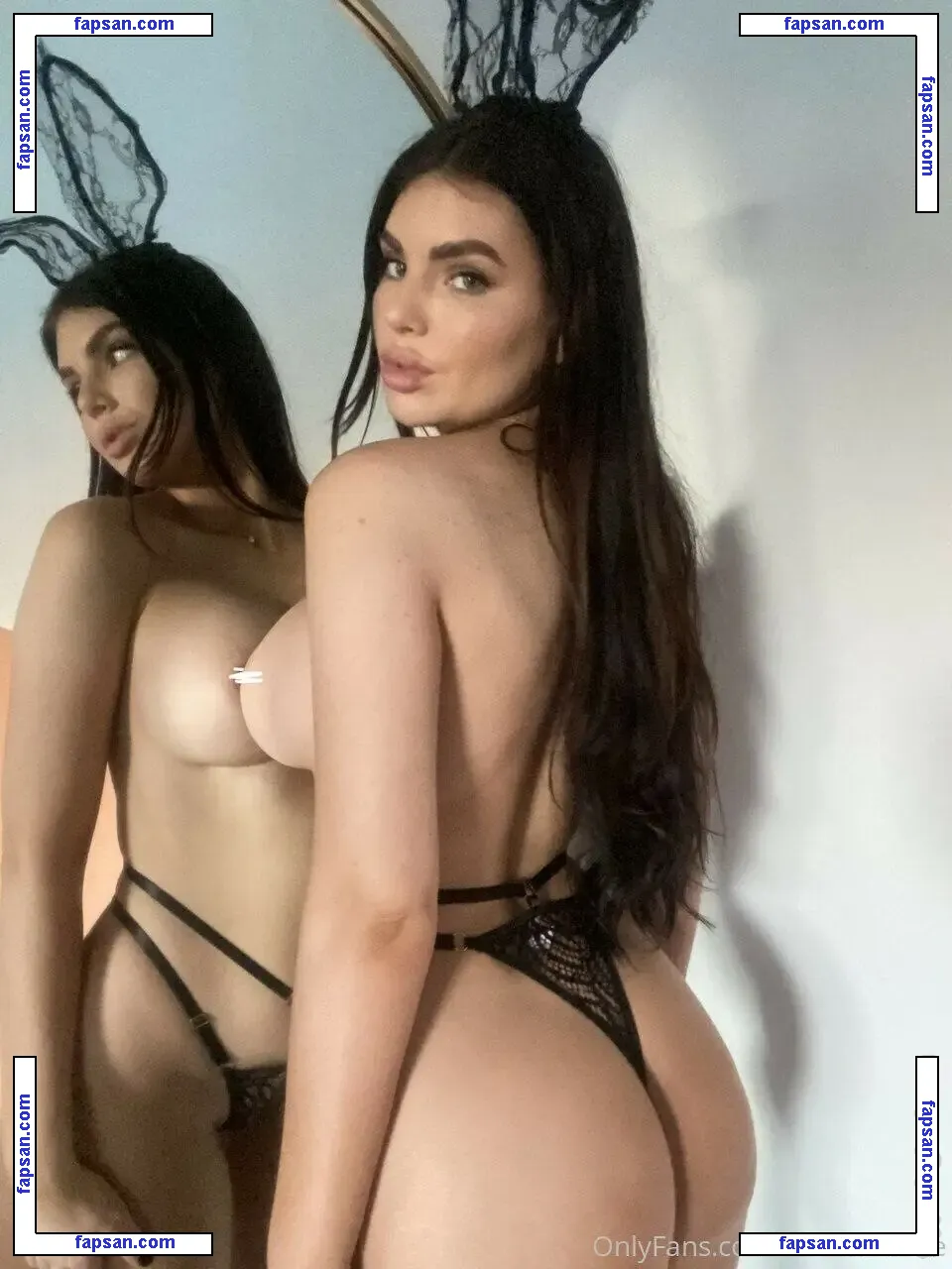 Nicole Thorne nude photo #0466 from OnlyFans