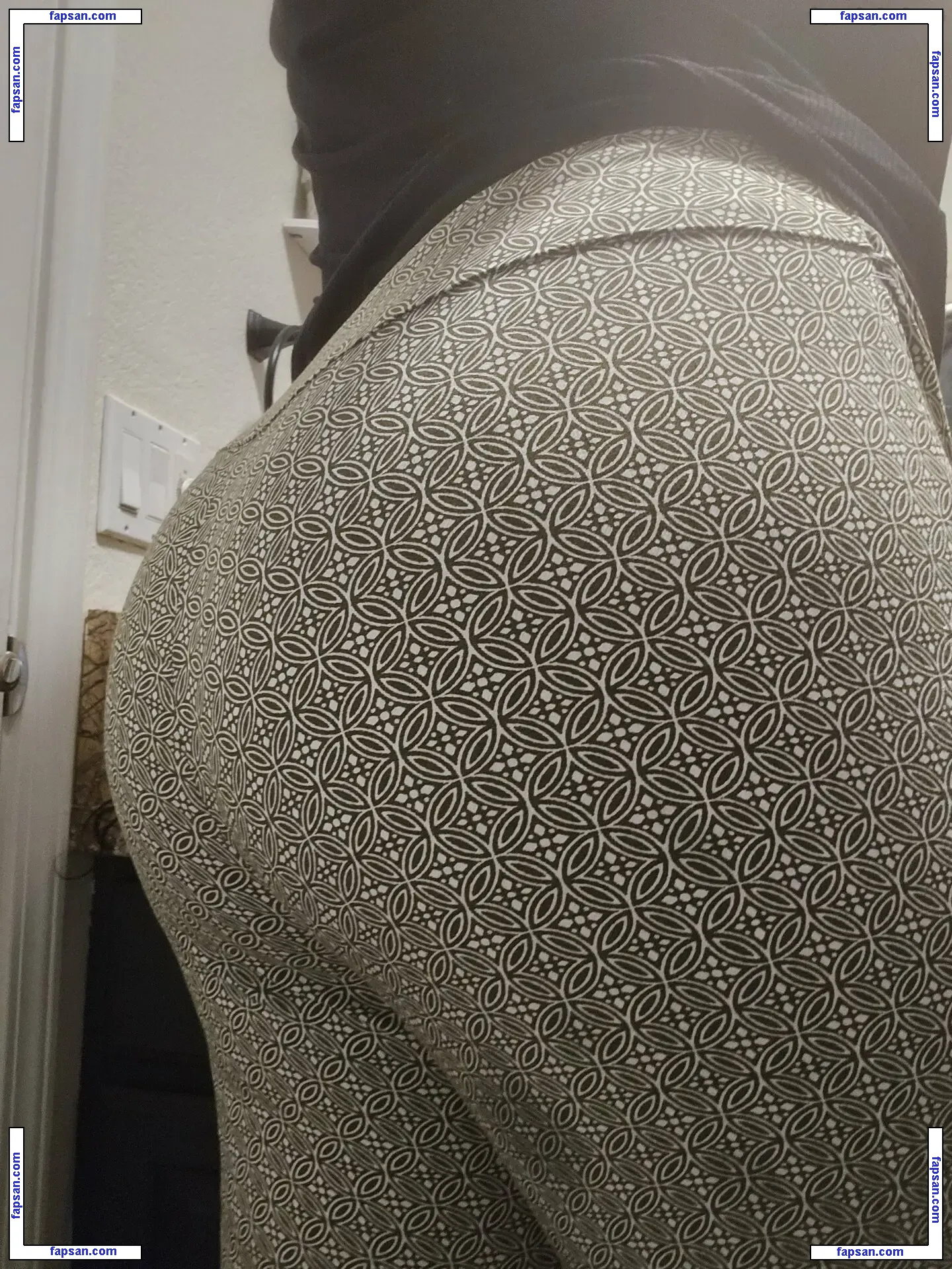 Nicole2520 nude photo #0004 from OnlyFans