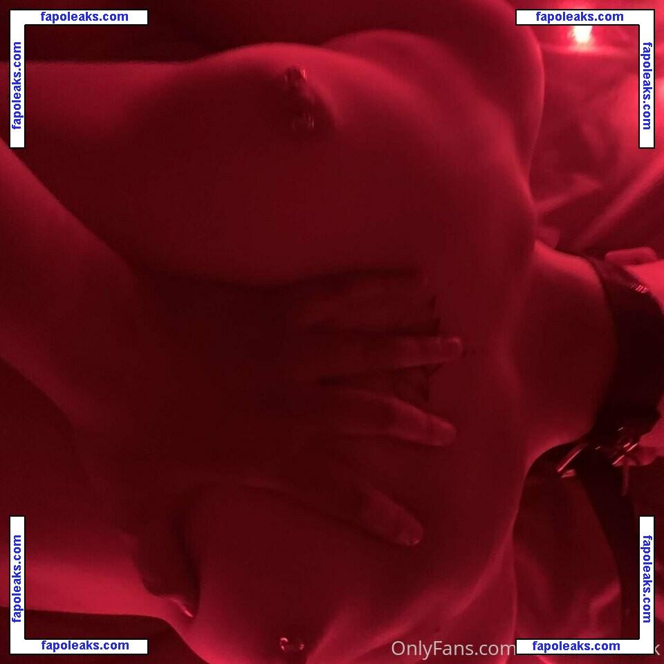 nicoleafterdark / Logan_garringer / loganxcole nude photo #0008 from OnlyFans