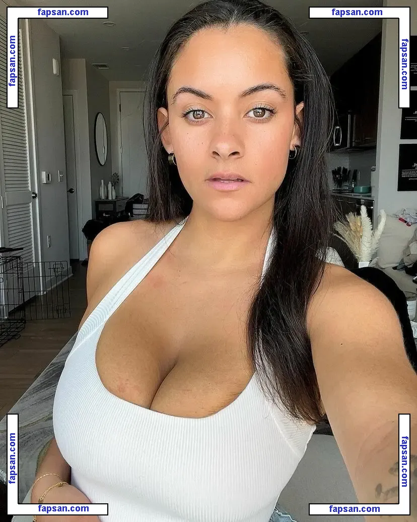 Nicolealexisxo nude photo #0012 from OnlyFans