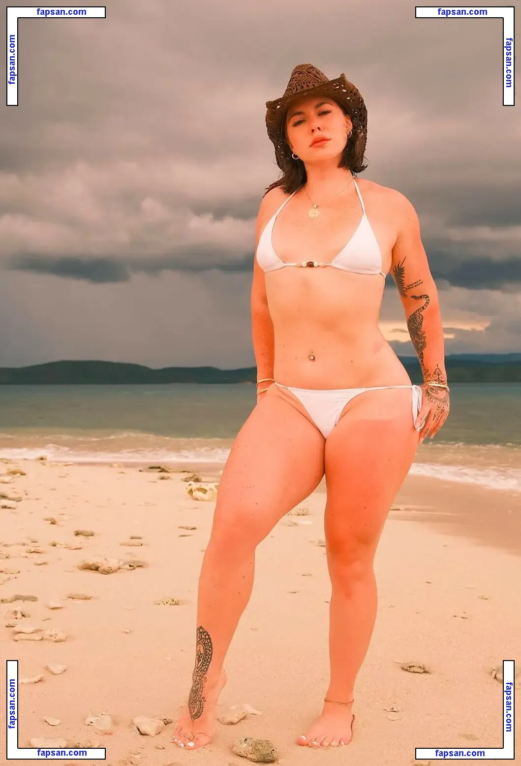 nicolecarluccii nude photo #0028 from OnlyFans