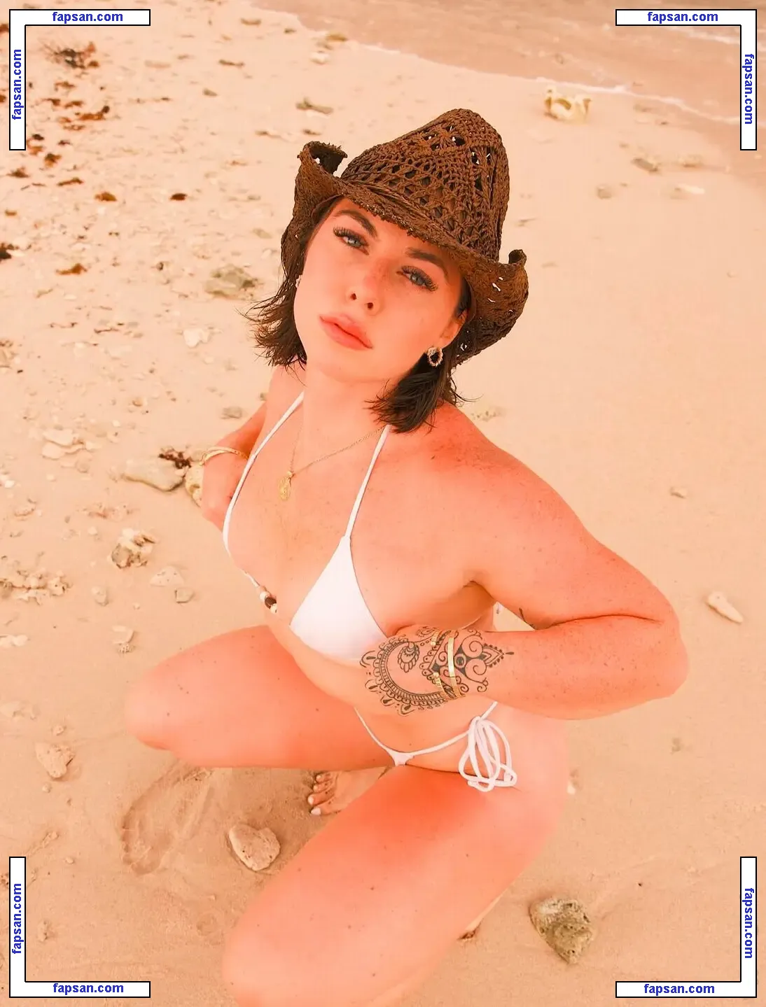 nicolecarluccii nude photo #0034 from OnlyFans