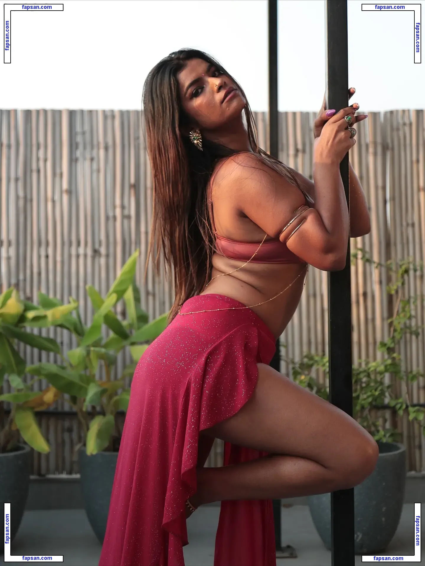 Nidhi Goel голая фото #0005 с Онлифанс