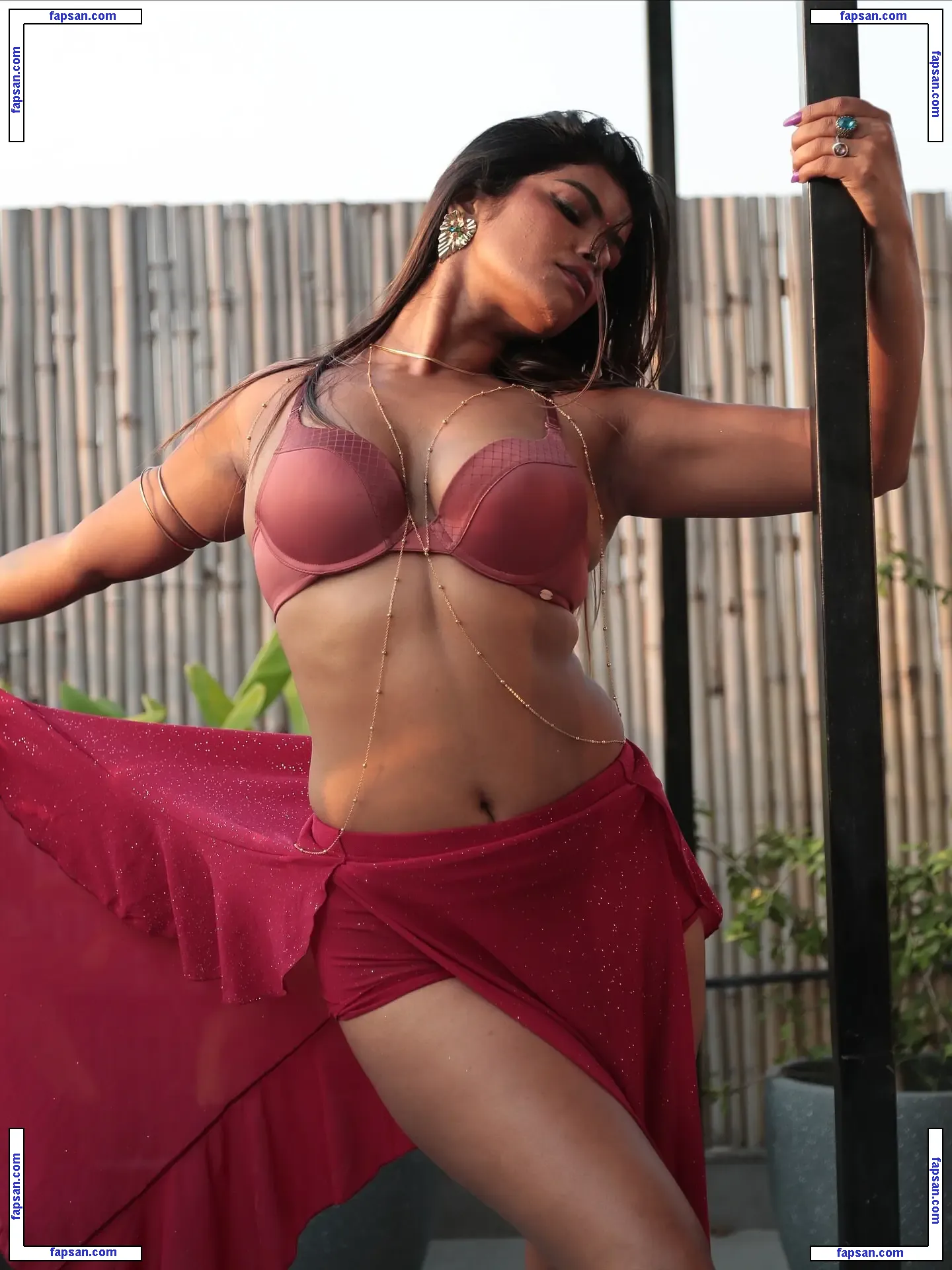 Nidhi Goel голая фото #0009 с Онлифанс