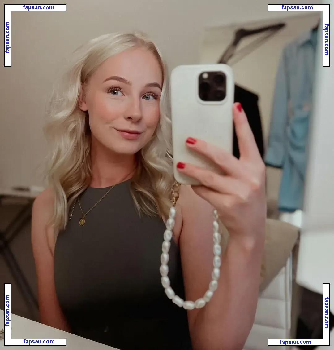Nienke Helthuis nude photo #0022 from OnlyFans