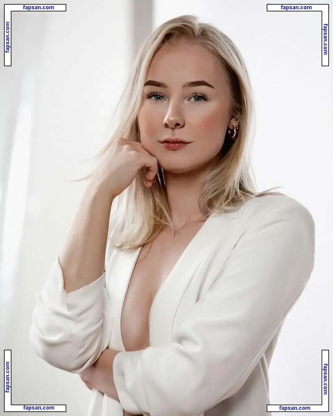 Nienke Helthuis nude photo #0038 from OnlyFans