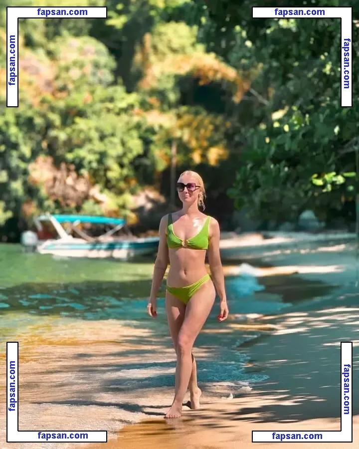 Nienke Helthuis nude photo #0040 from OnlyFans