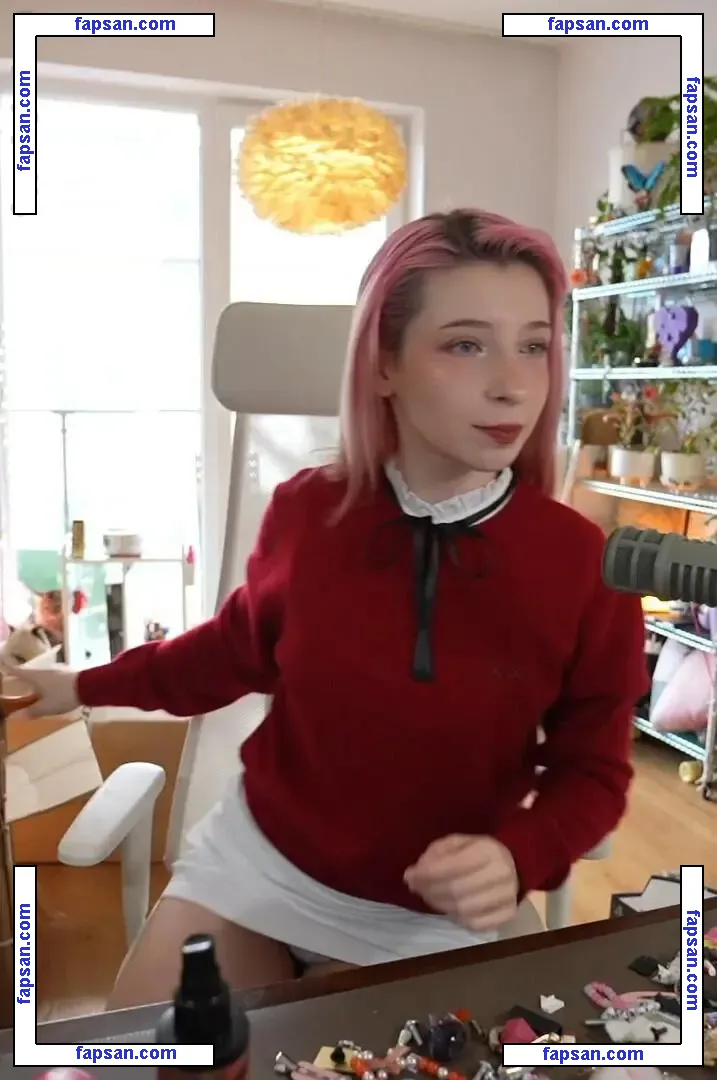 Nieuczesana nude photo #0016 from OnlyFans