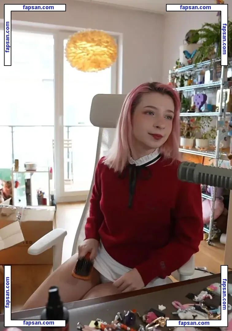 Nieuczesana nude photo #0028 from OnlyFans