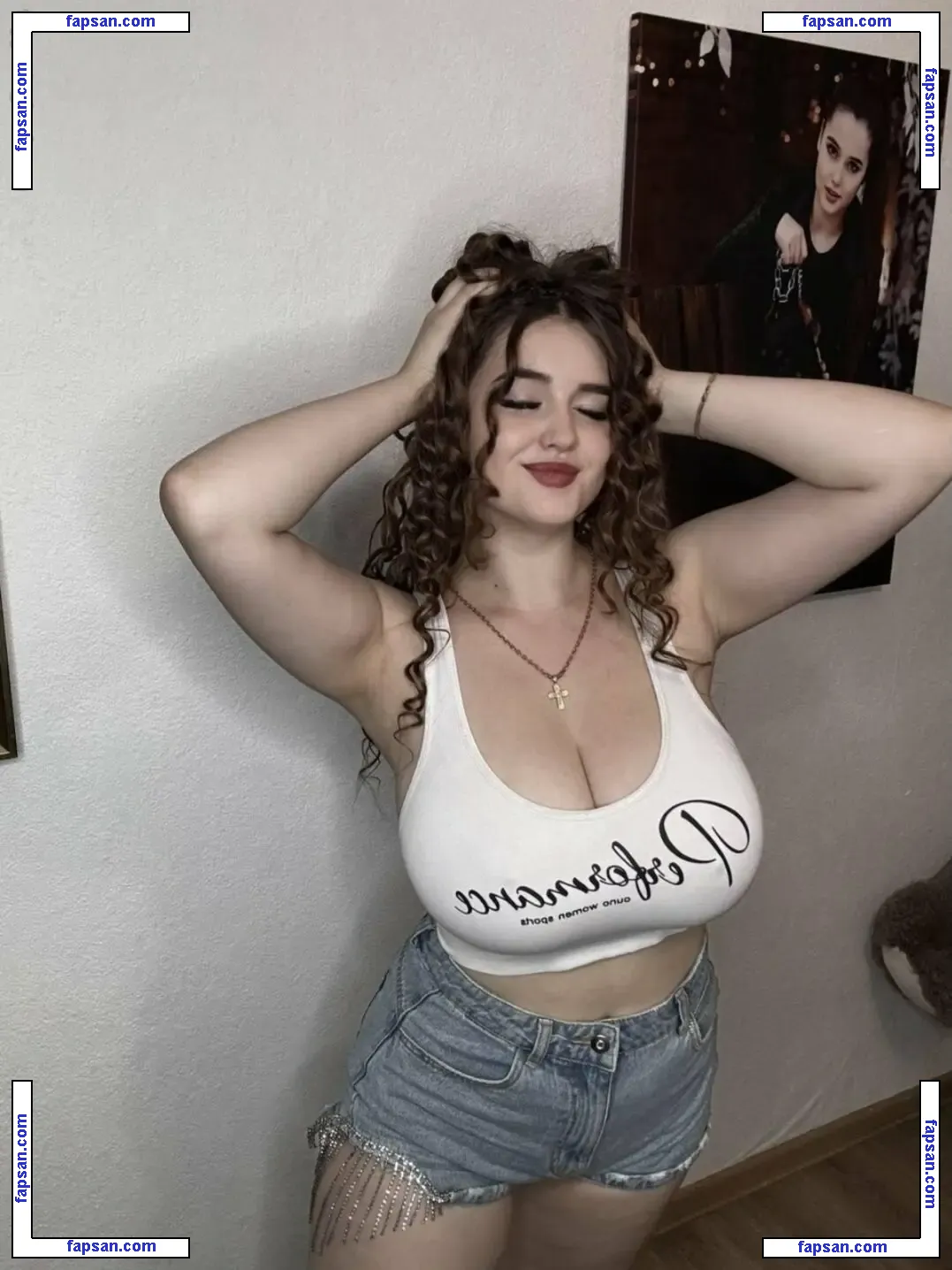 Nika Shy nude photo #0014 from OnlyFans