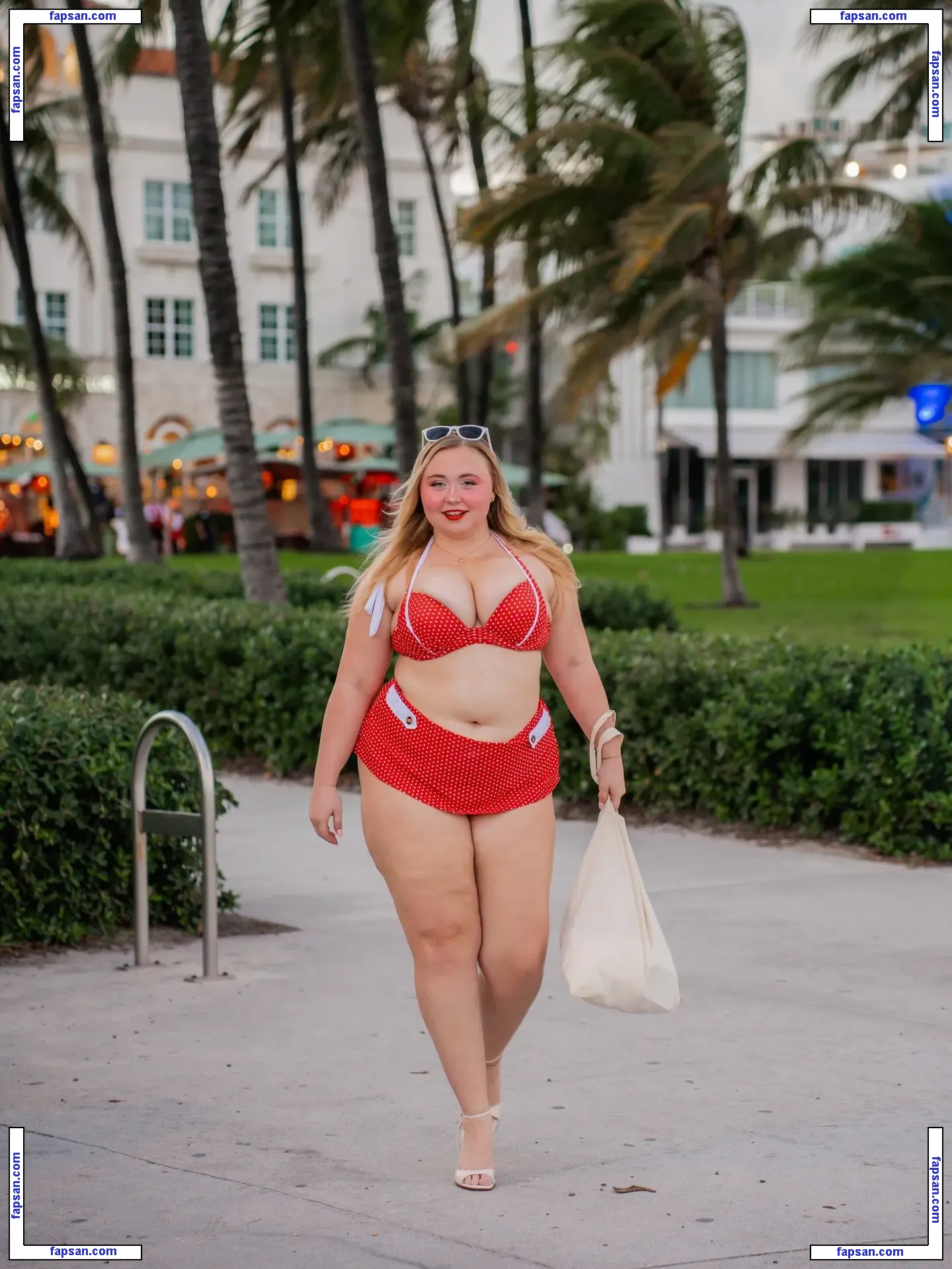 Niki Peacock nude photo #0136 from OnlyFans