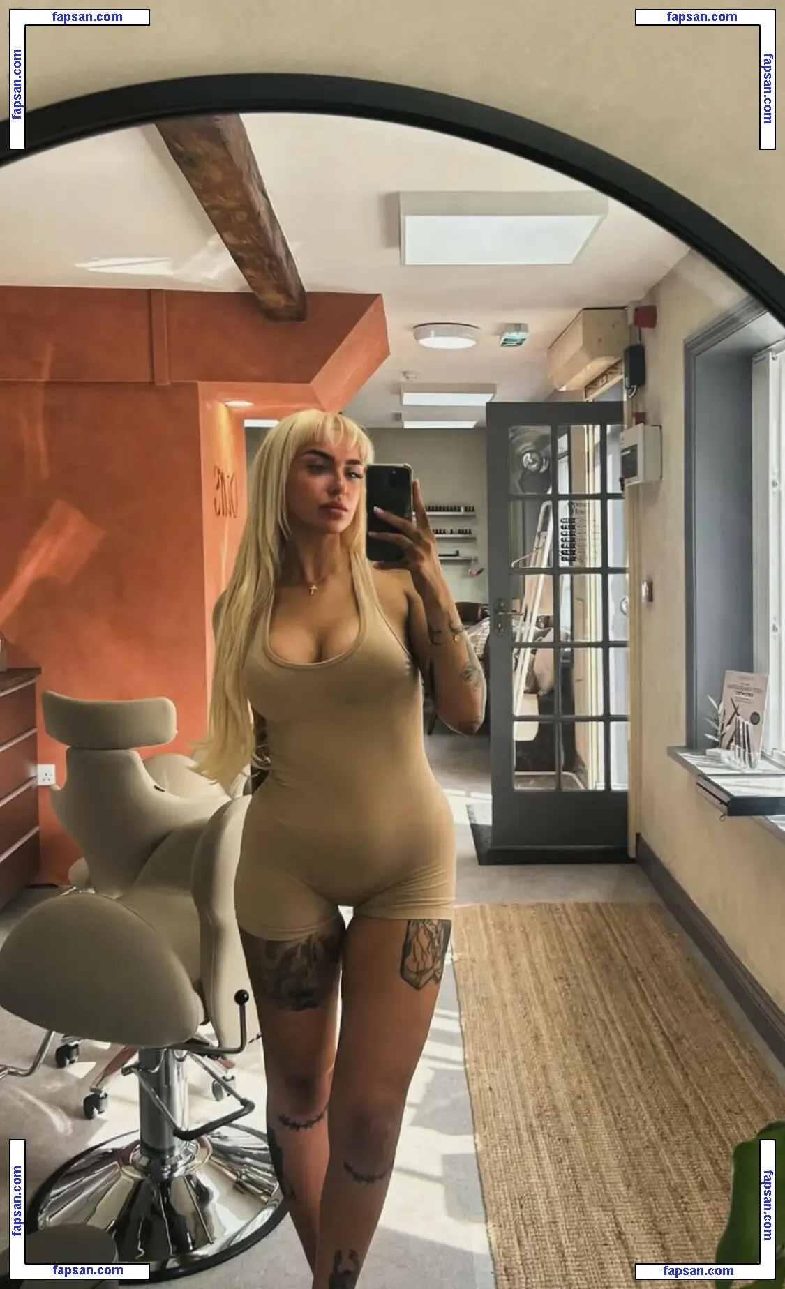 Nikita Reign nude photo #0042 from OnlyFans