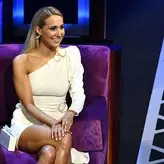 Nikki Glaser голая #0020